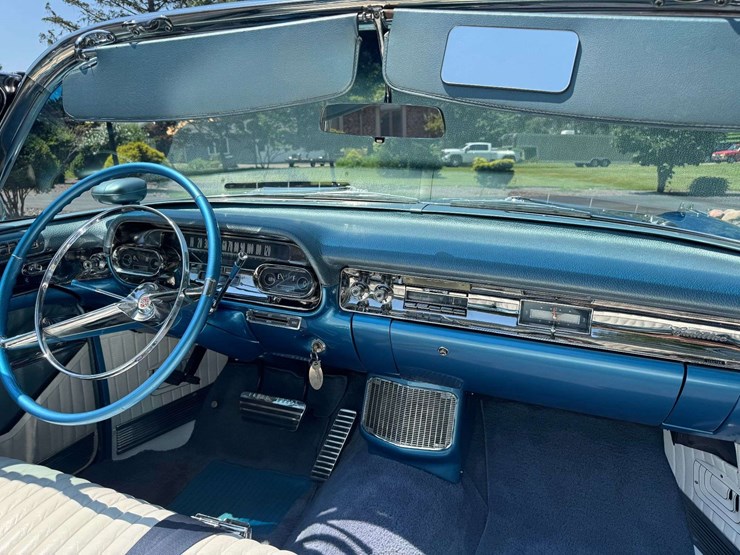 1957-cadillac-series-62-eldorado-biarritz-convertible-image-11