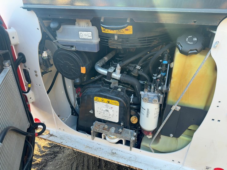 2022-bobcat-s64-image-16