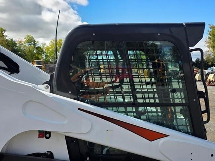 2023-bobcat-s740-image-13