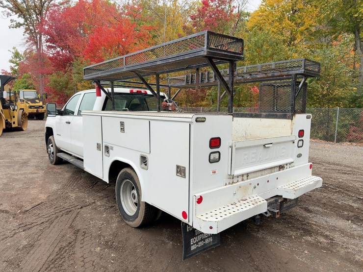 2017-chevrolet-silverado-3500hd-image-3