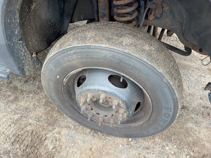 2013-ford-f550-xl-image-8