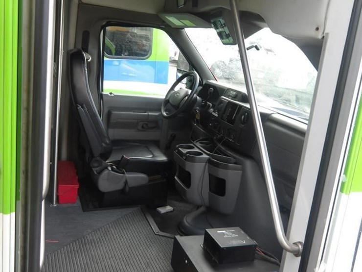 2016-ford-e450-image-13