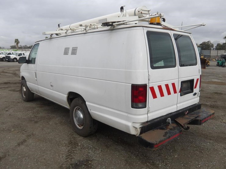 2002-ford-e350-image-5