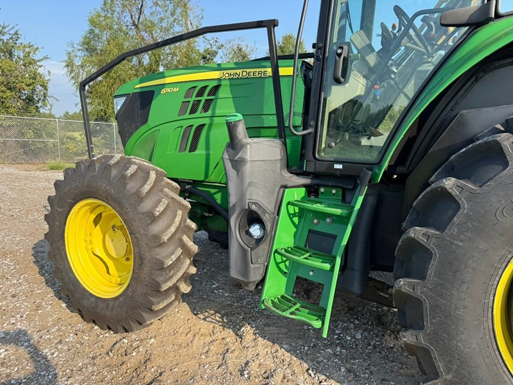 2017-john-deere-6110m-image-34