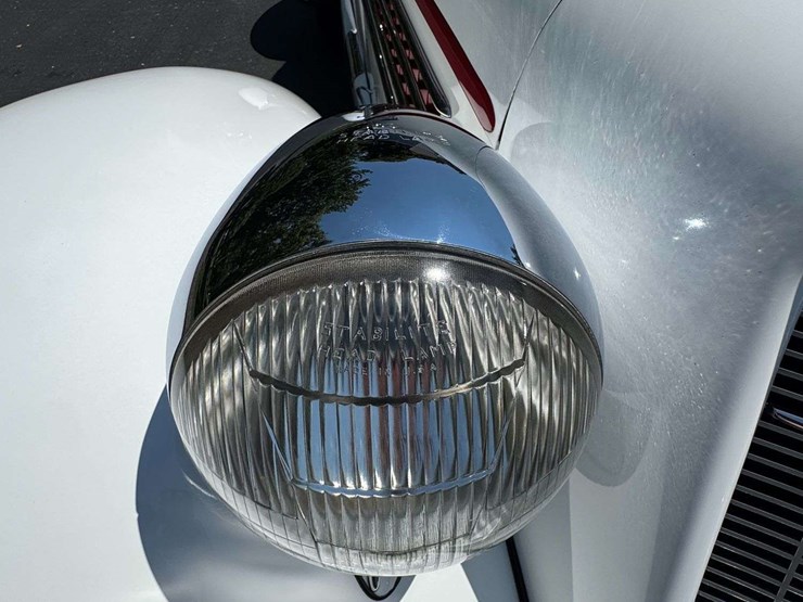 1936-auburn-852-supercharged-boattail-speedster-image-29