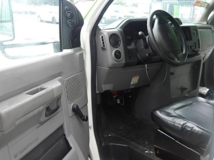 2016-ford-e450-image-14