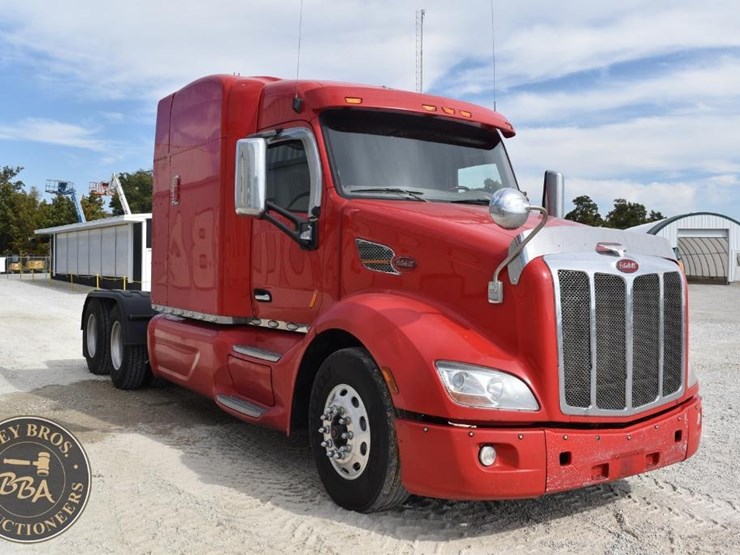 2014-peterbilt-579-image-11
