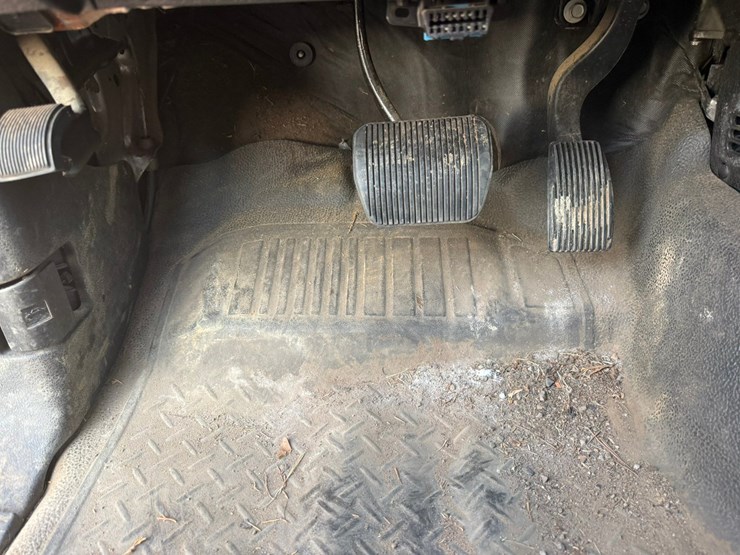 2014-ford-f150-xl-image-52