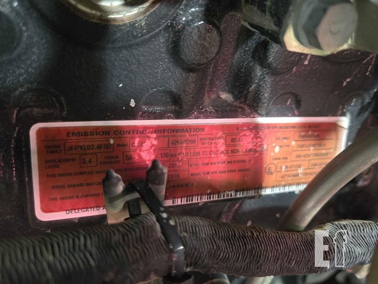 2018-caterpillar-tl943d-image-22