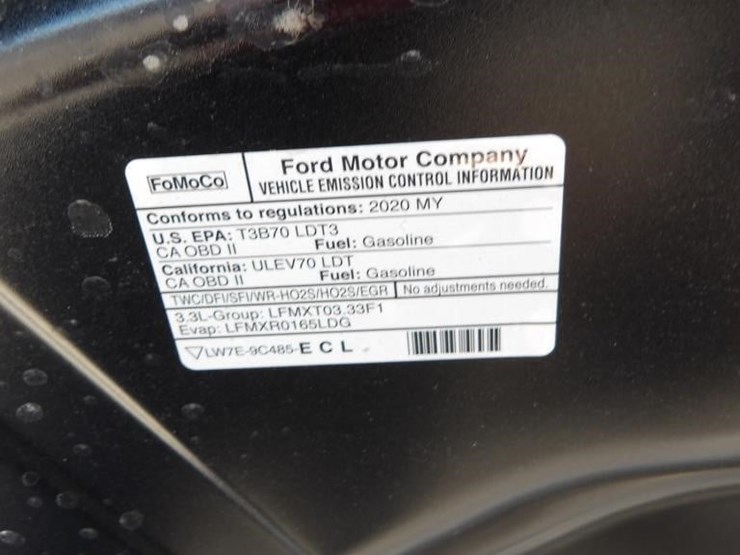 2020-ford-explorer-image-10
