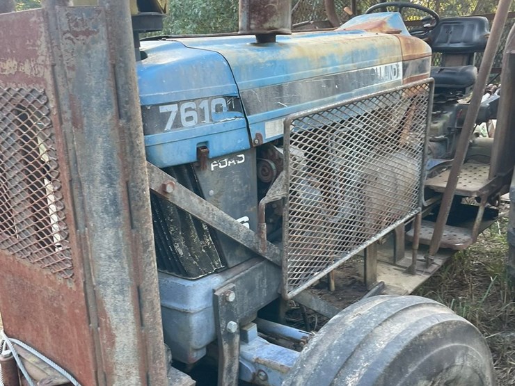 ford-7610-image-1