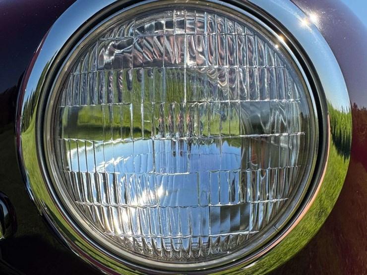 1947-ford-super-deluxe-sportsman-image-120