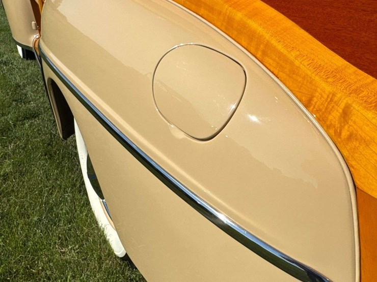 1947-ford-super-deluxe-woody-wagon-image-50