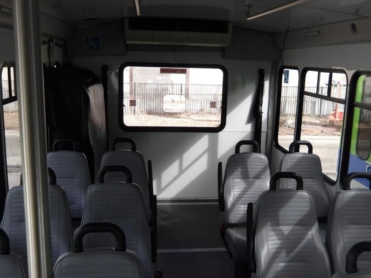 2016-ford-e450-image-24