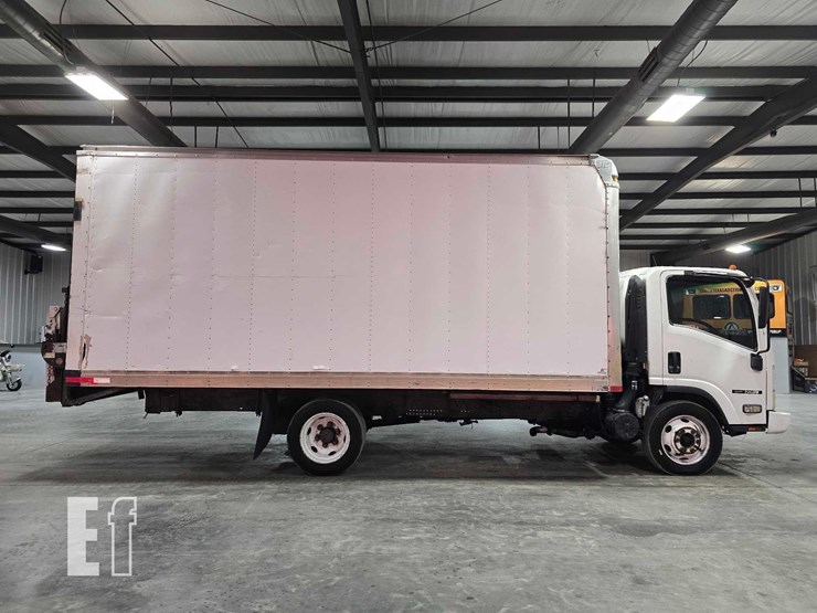 2011-isuzu-nrr-image-6