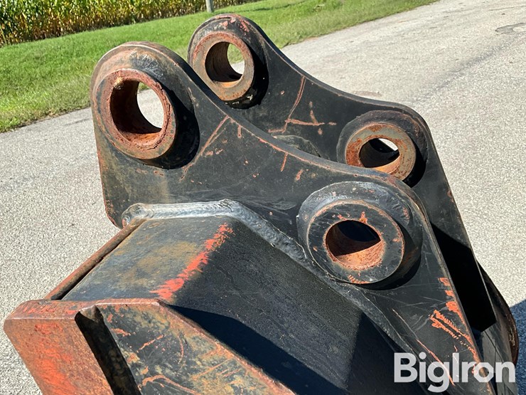 2020-fleco-sy60-24”-toothed-mini-excavator-bucket-image-16