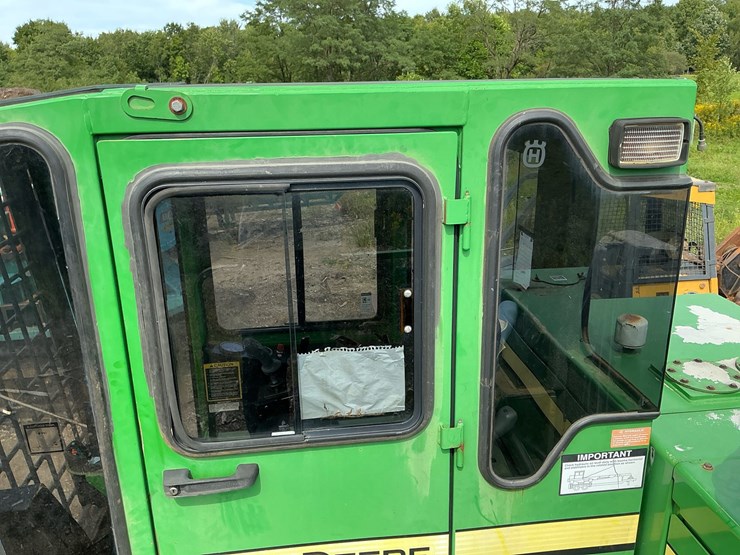 deere-335c-image-23