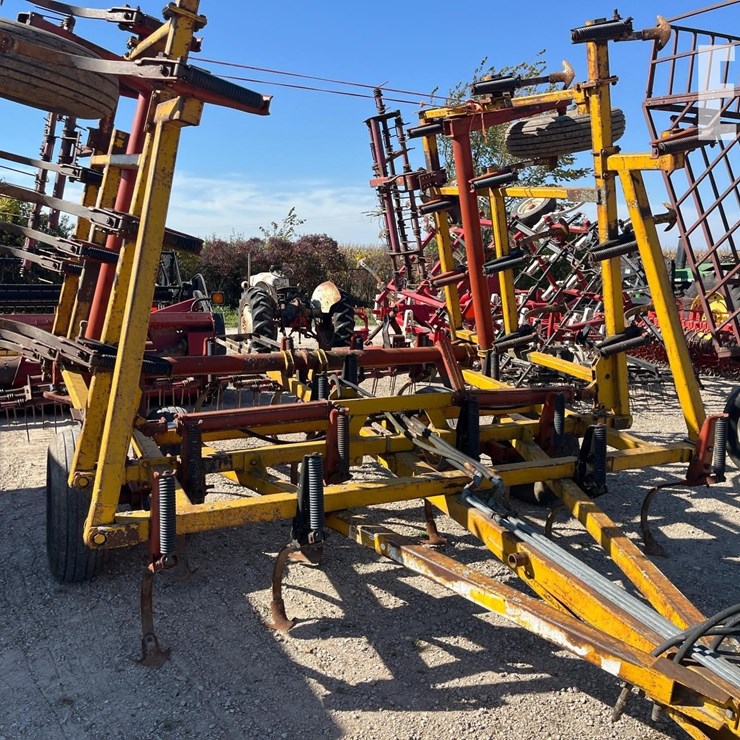 FIELD CULTIVATOR 8012