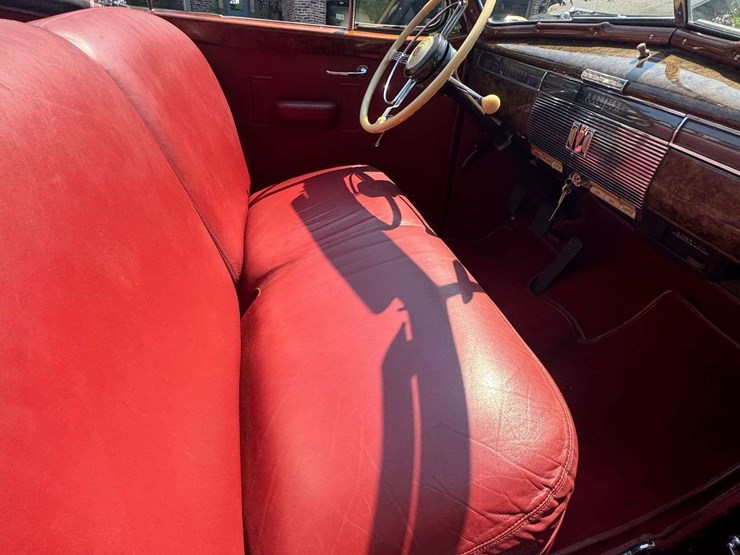 1939-cadillac-series-90-v-16-convertible-coupe-image-43