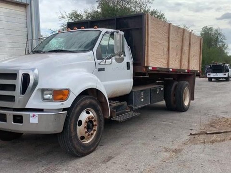 2006-ford-f650-image-1