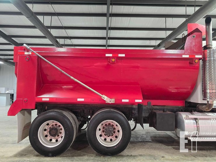 2004-kenworth-t800-image-17