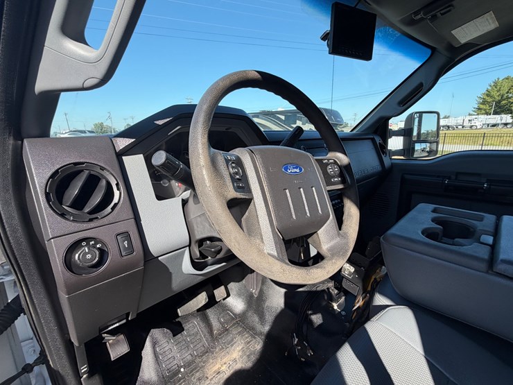 2016-ford-f550-image-19