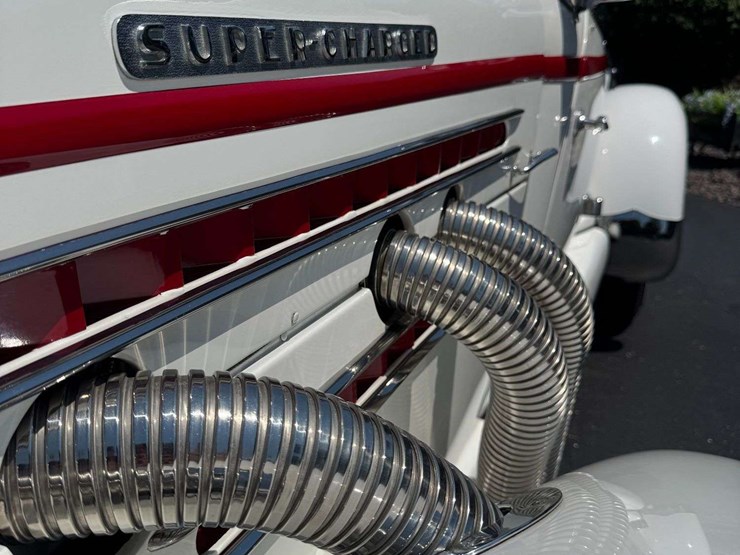1936-auburn-852-supercharged-boattail-speedster-image-9