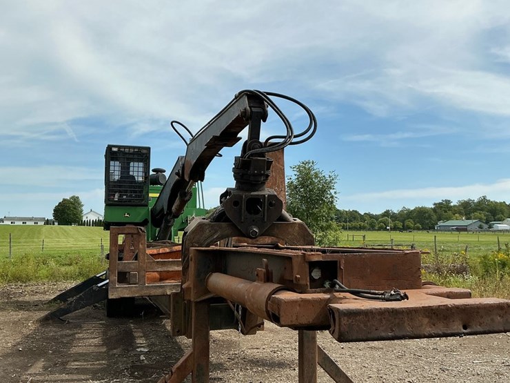 deere-335c-image-8