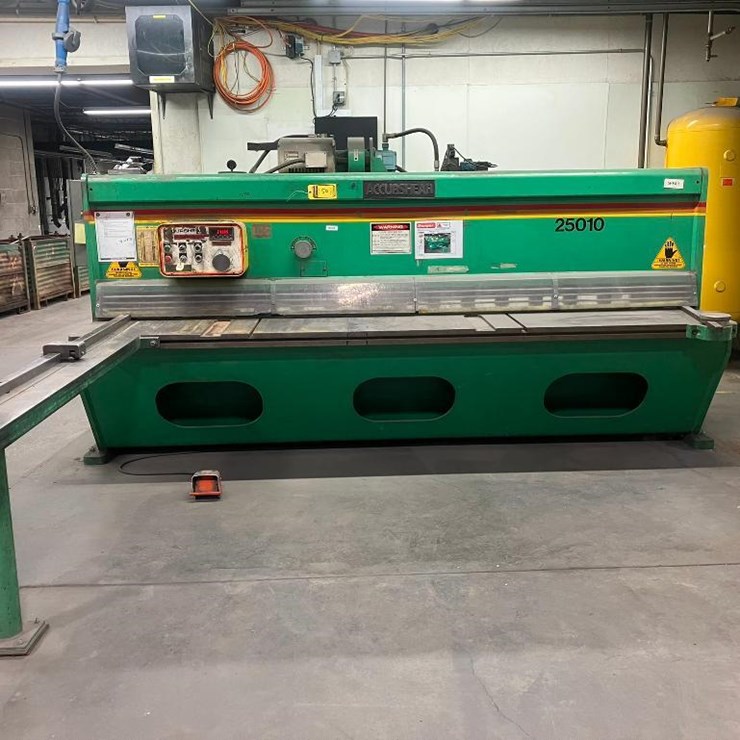 ACCURSHEAR MODEL 62010 HYDRAULIC POWER SQUARING SHEAR, S/N 1243, 10' X .25" GAUGE, CNC BACK GAUGE, S