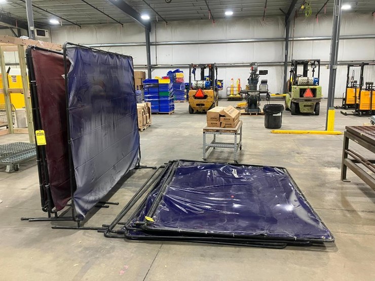 assorted-welding-curtains,-including-some-(new)-in-box-image-1