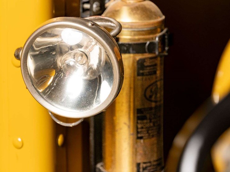 1938-harley-davidson-caterpillar-package-van-tribute-image-46