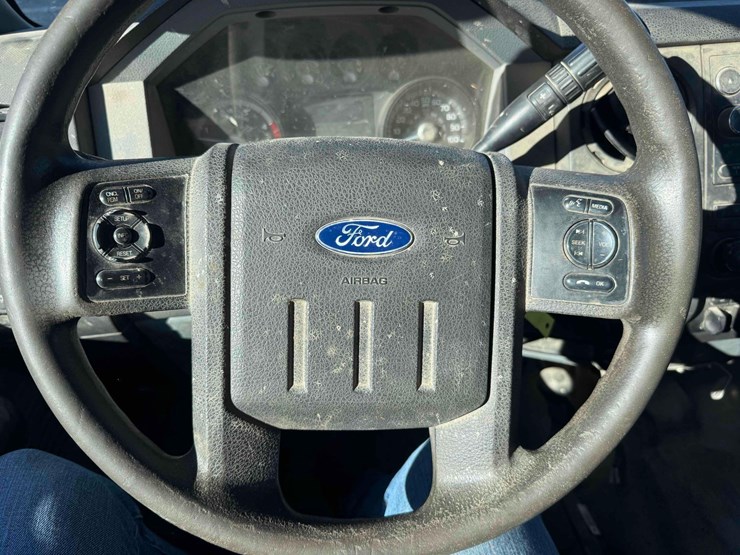 2016-ford-f550-image-21
