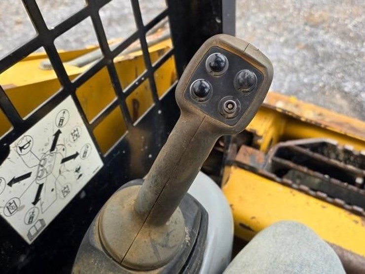 2012-caterpillar-259b3-image-51
