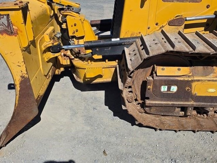 2021-caterpillar-d3-image-8