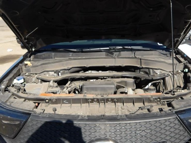 2020-ford-explorer-image-9