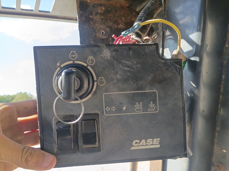 1999-case-95xt-image-19