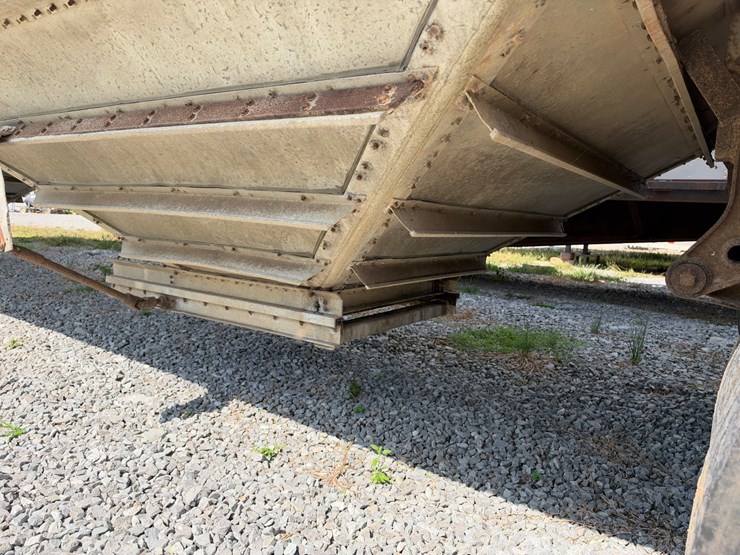 wilson-grain-trailer-image-8