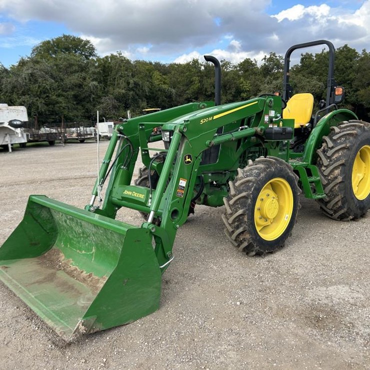 JOHN DEERE 5050E