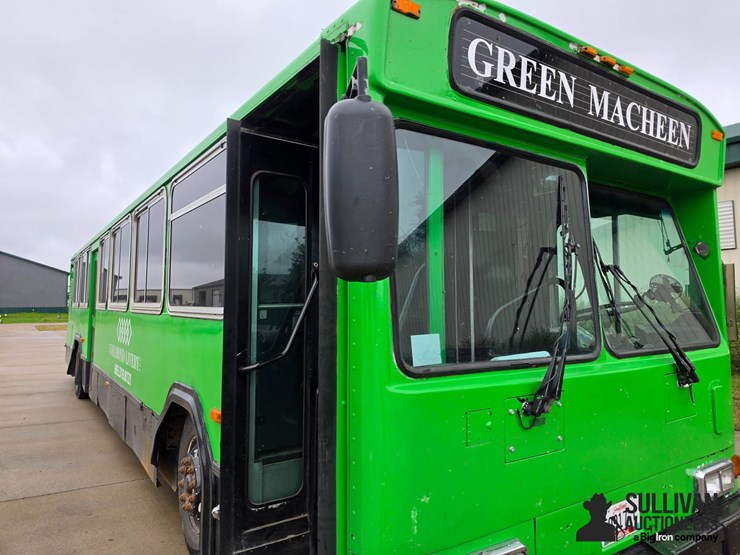 2000-gillig-party-bus-image-20