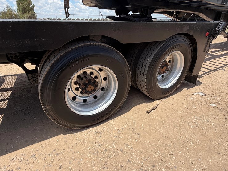 2007-kenworth-w900-image-11