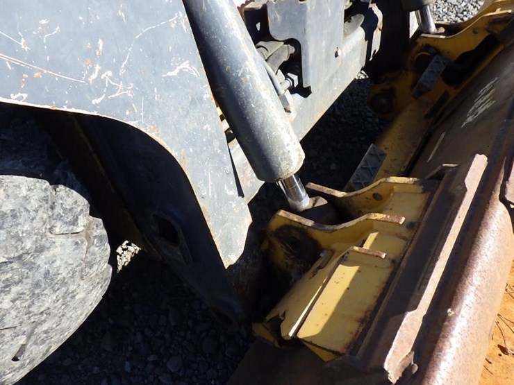 deere-318g-image-16