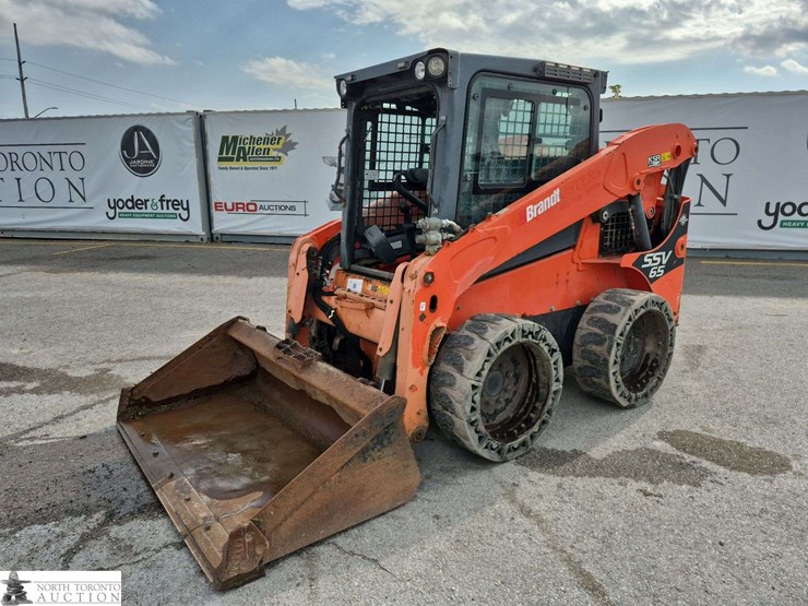2018-kubota-ssv65-image-1