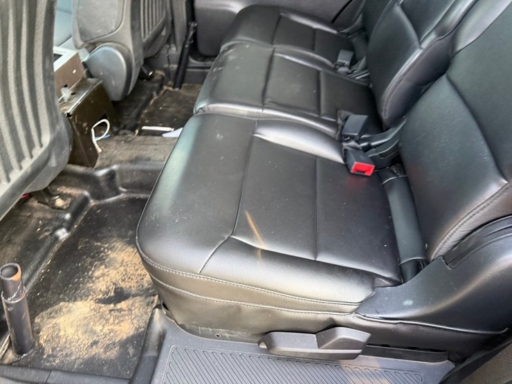 2020-ford-explorer-image-46