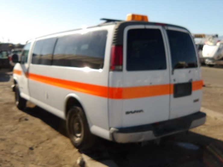 2002-gmc-3500-image-5