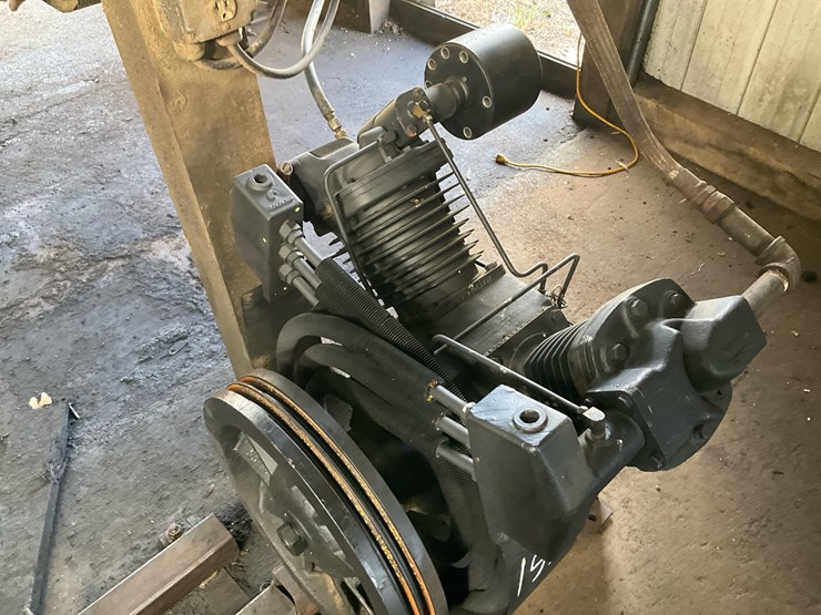 #157-•-ingersoll-rand-7100-industrial-air-compressor-pump-image-5
