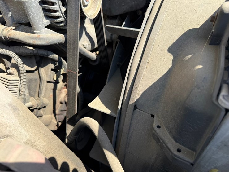 2004-ford-f450-image-44