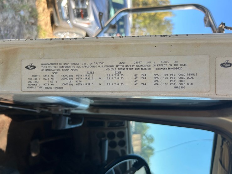 #10581-•-2006-mack-cxn613-daycab-s/a-truck-tractor-1m1ak06y36n008620-inv#10581-image-57