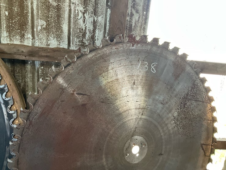 #138-•-56”-insert-tooth-circular-sawmill-blade-image-2