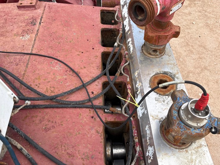 2012-caterpillar-c27-image-9