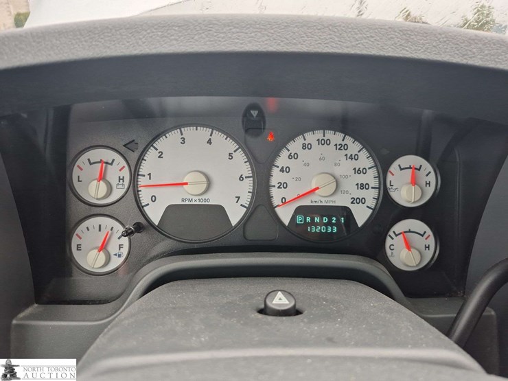 2008-dodge-ram-1500-image-11